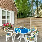 4 Bedroom Lovely In 펜션 톤더