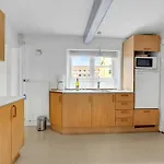 4 Bedroom Lovely In 톤더